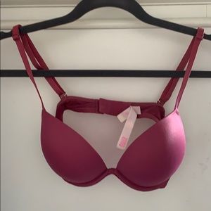 VICTORIAS SECRET BRA